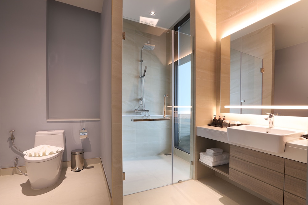 Deluxe Room - Photo 6
