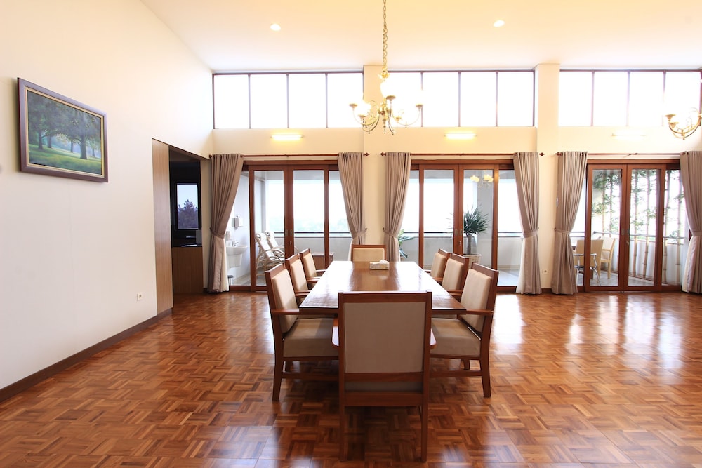 Villa, 5 Bedrooms photo 2