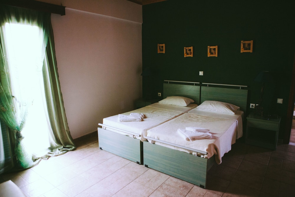 Family Apartment, 2 Twin Beds, Smoking, Ocean View