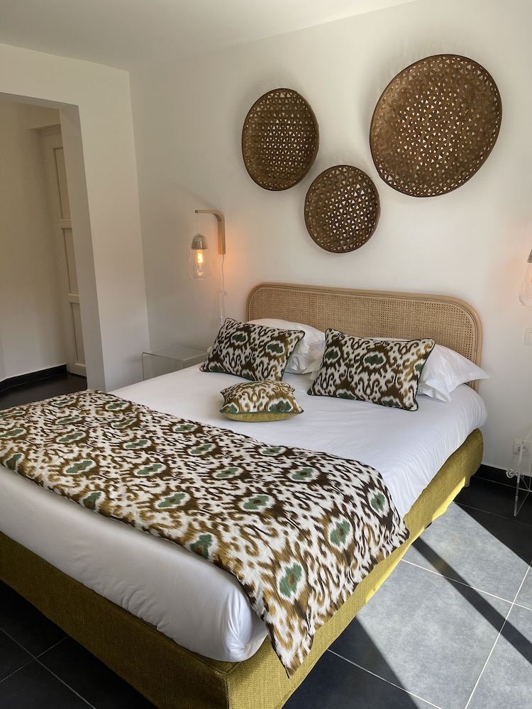 Standard Double Room, 1 Queen Bed