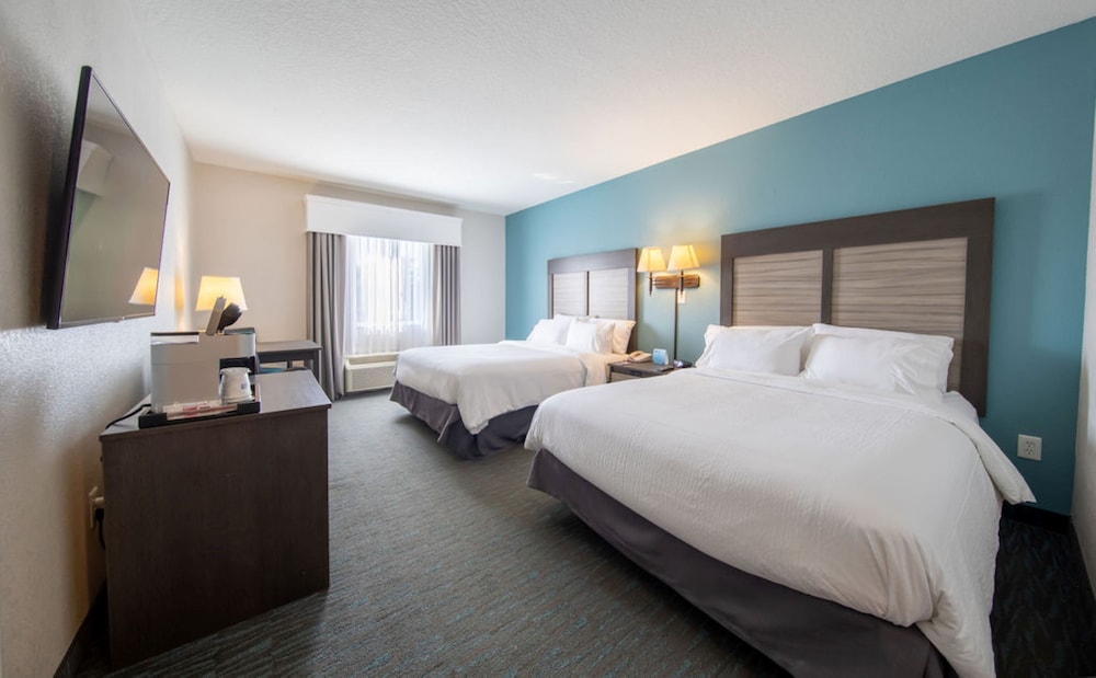 Standard Room, 2 Queen Beds (Fountain View) - Photo 3