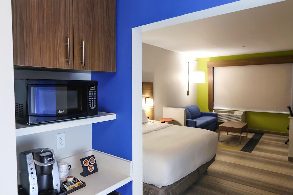 Holiday Inn Express & Suites - Houston IAH - Beltway 8 by IHG, Bild 3