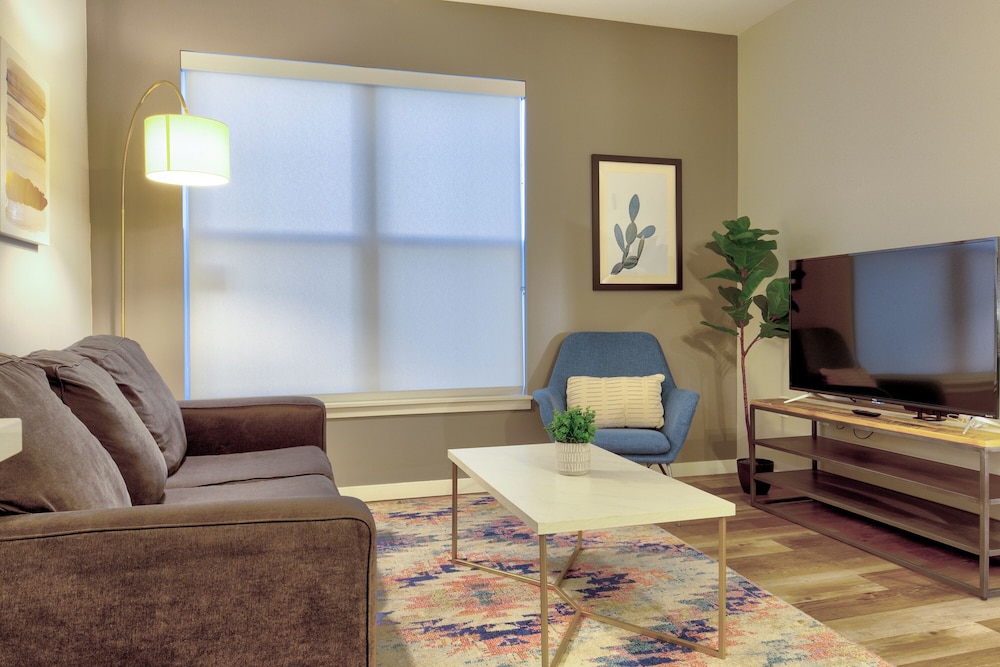 City Studio, 1 Queen Bed, Non Smoking (Self Check-In With Virtual Front Desk) photo 1