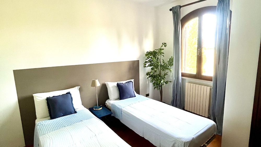 Villa photo 1
