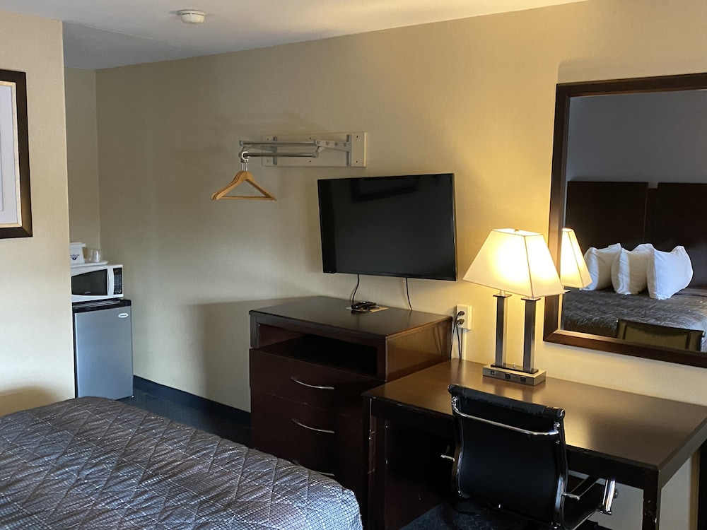 Standard Room, 1 King Bed photo 2