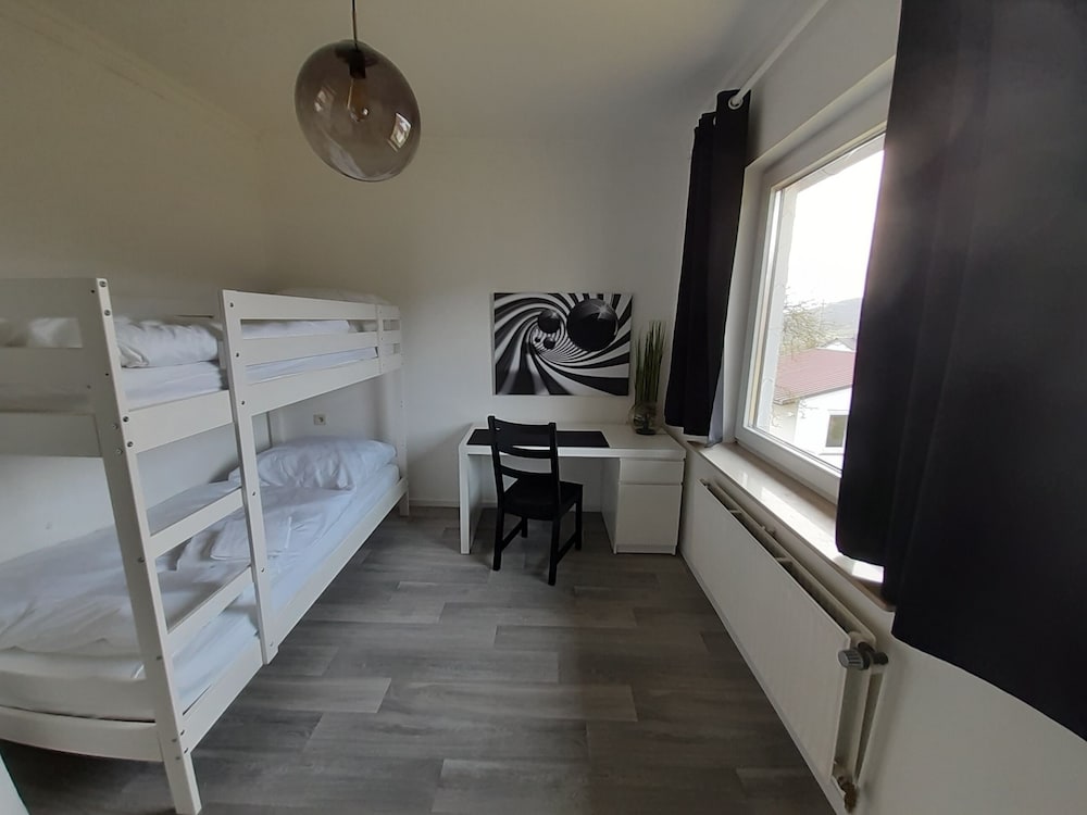 Exclusive House photo 1