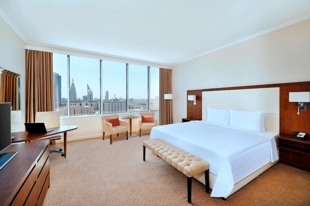 Superior Room, 1 King Bed, Smoking