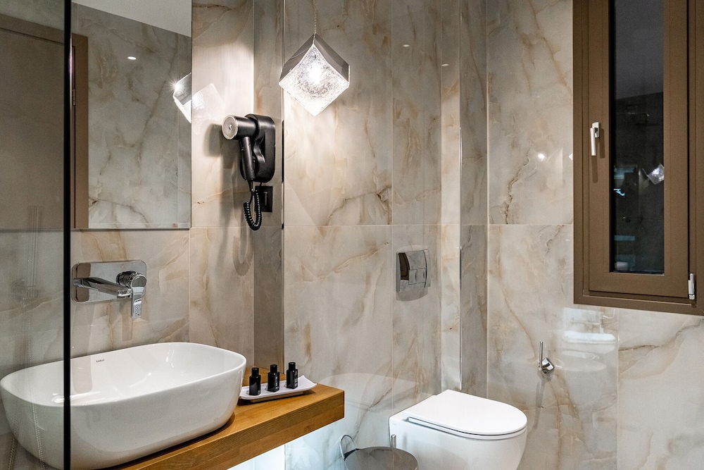 Triple Room, City View photo 3