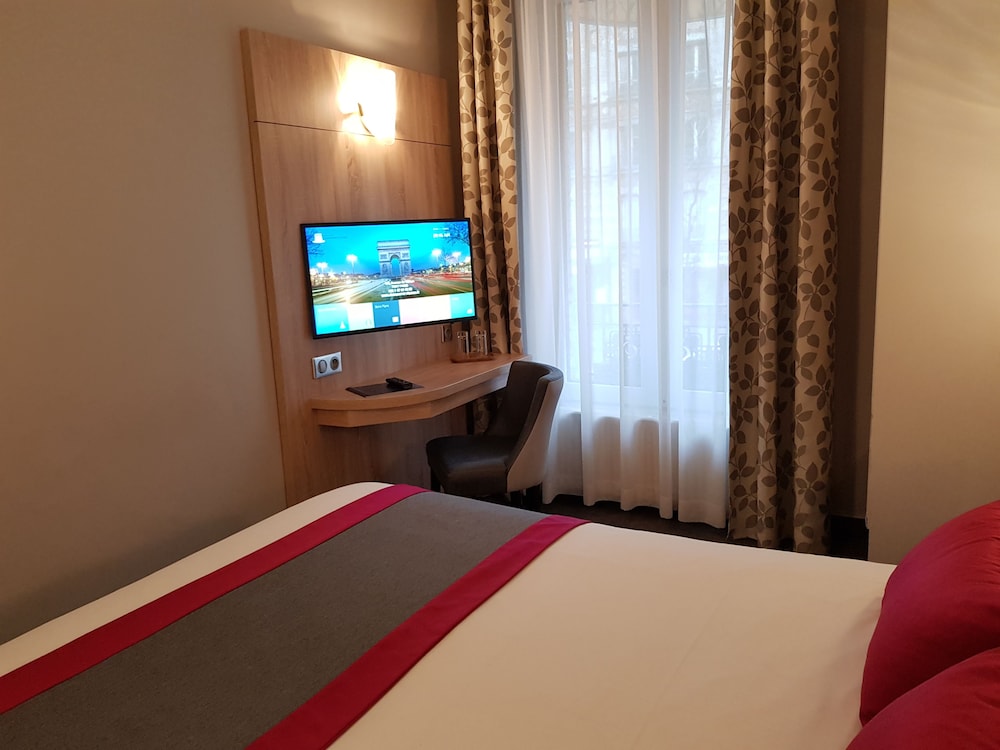 Classic Double Room thumbnail 5