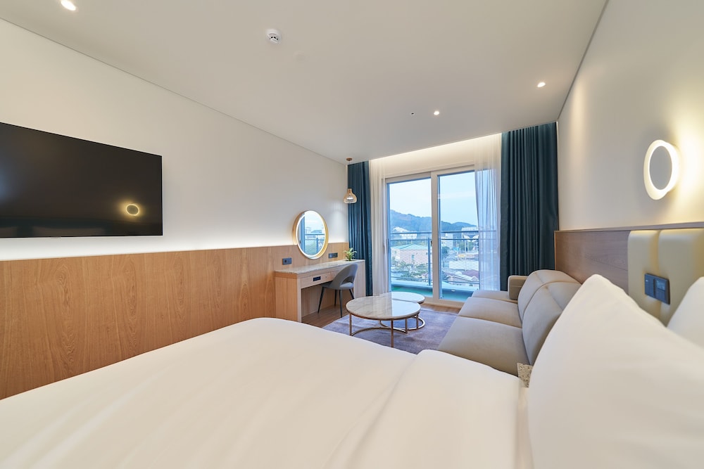 Afterglow Suite - Photo 4