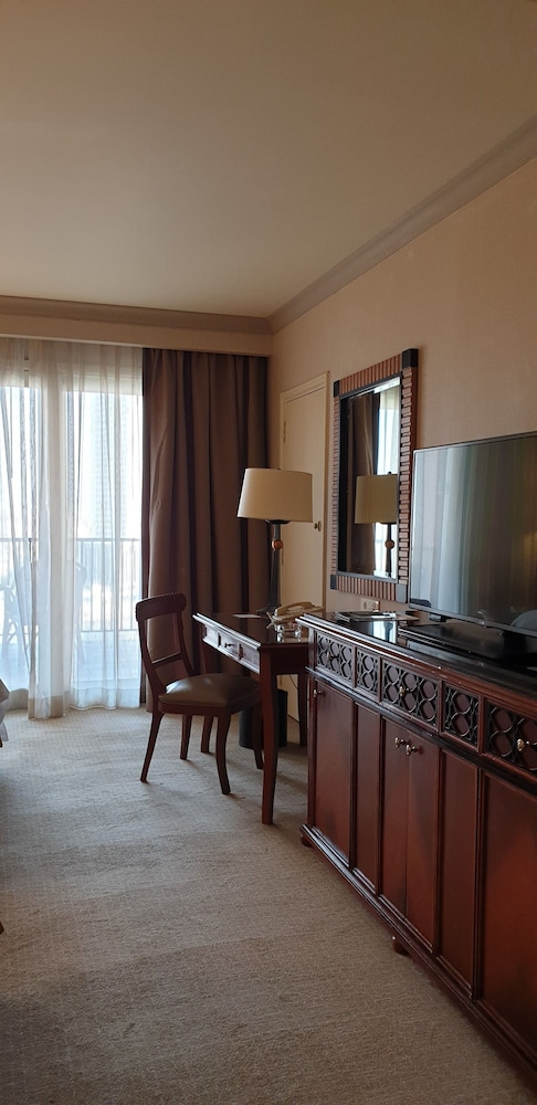 Standard Room, 1 King Bed