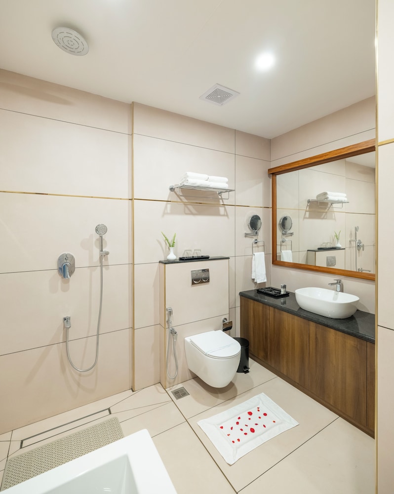 Elite Double Room, Balcony, Pool View photo 2