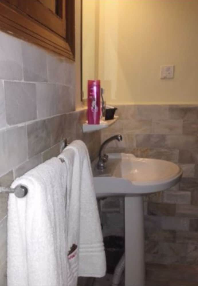 Cottage, 1 Double Bed, Lakeside photo 3