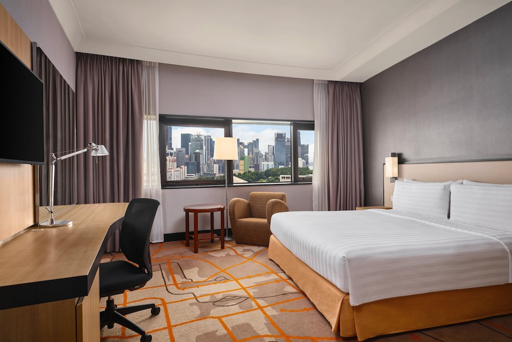 Standard Room, 1 Queen Bed, Smoking (Mid Floor) photo 1