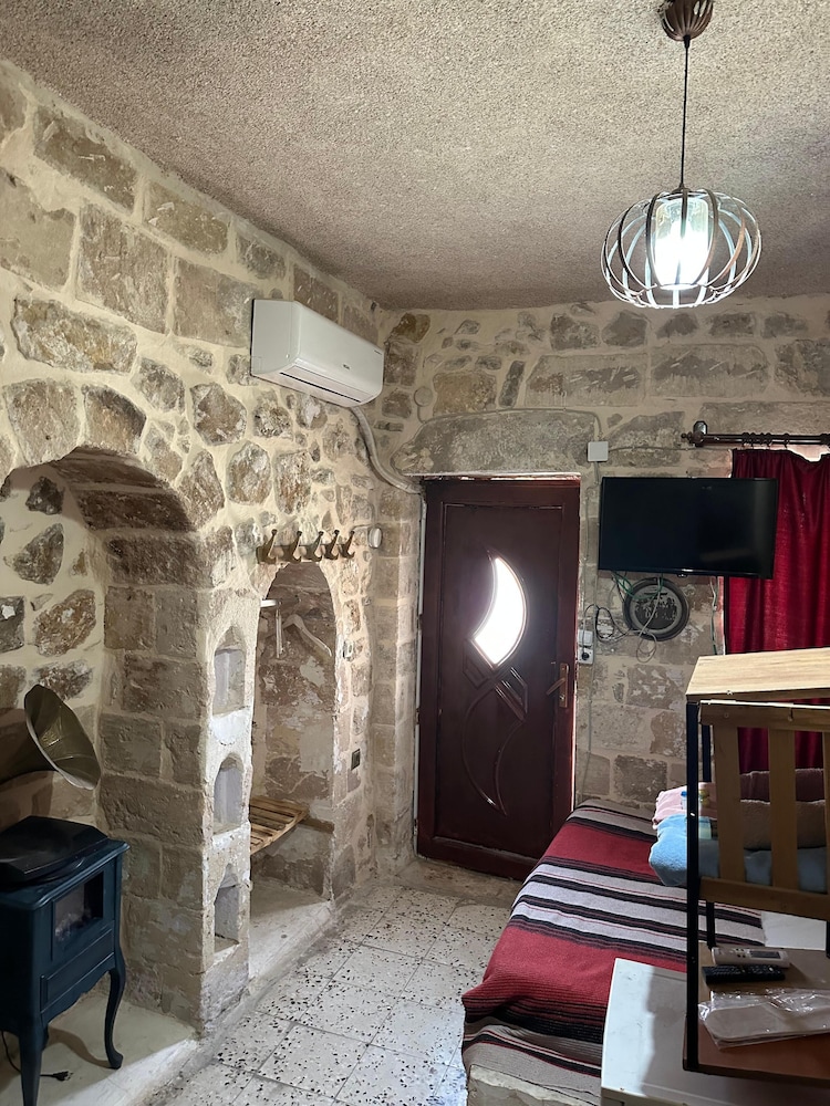 Economy Double Room, Lanai, City View