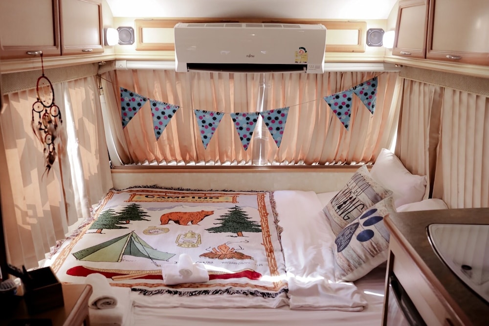 Campervan Riverfront for 2 - Photo 20
