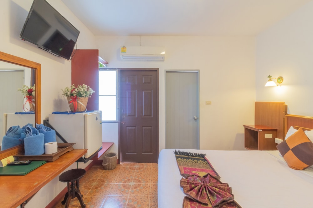 Double Room with Balcony - Photo 12