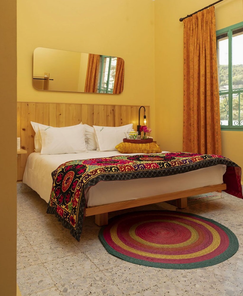 Standard Double Room, 1 Queen Bed