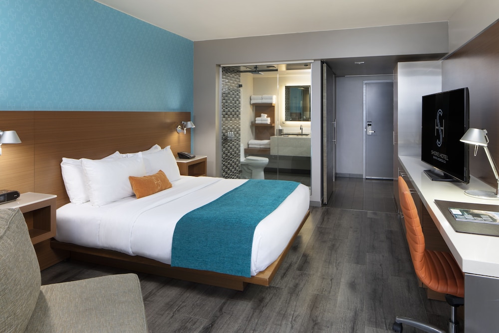 Room, 1 King Bed, City View photo 1