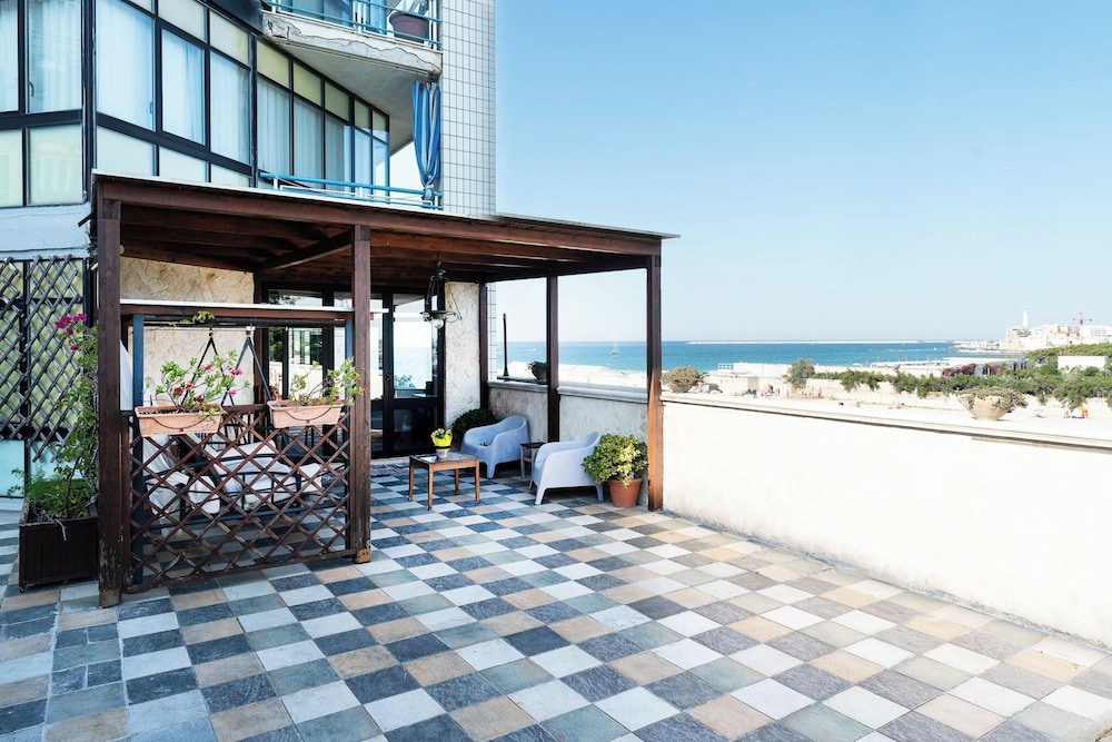 Classic Condo