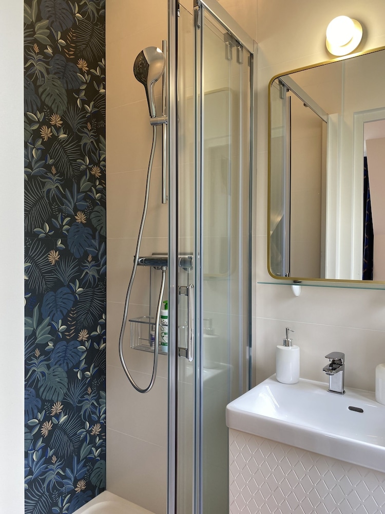 Premium Double Room, Ensuite, Garden View photo 3