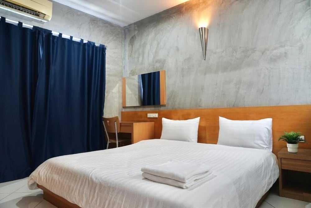 Excutive Suite Riverview