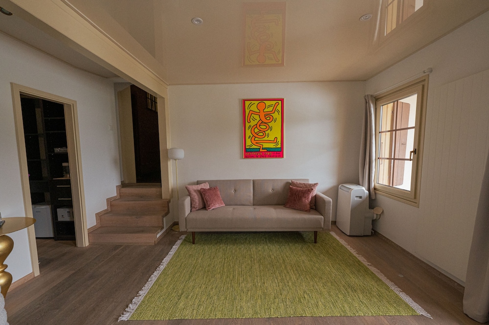 Junior Suite Signature, Balcony & Lake View photo 2