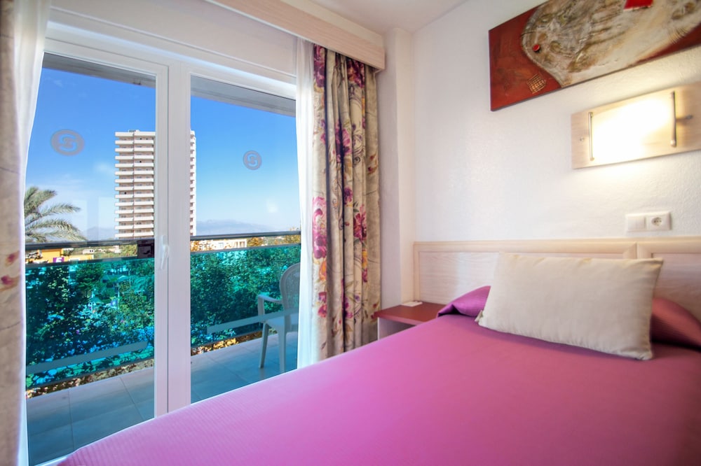 Single Room, Balcony