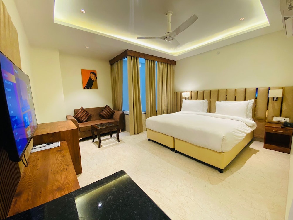 Deluxe Double Room, City View photo 1