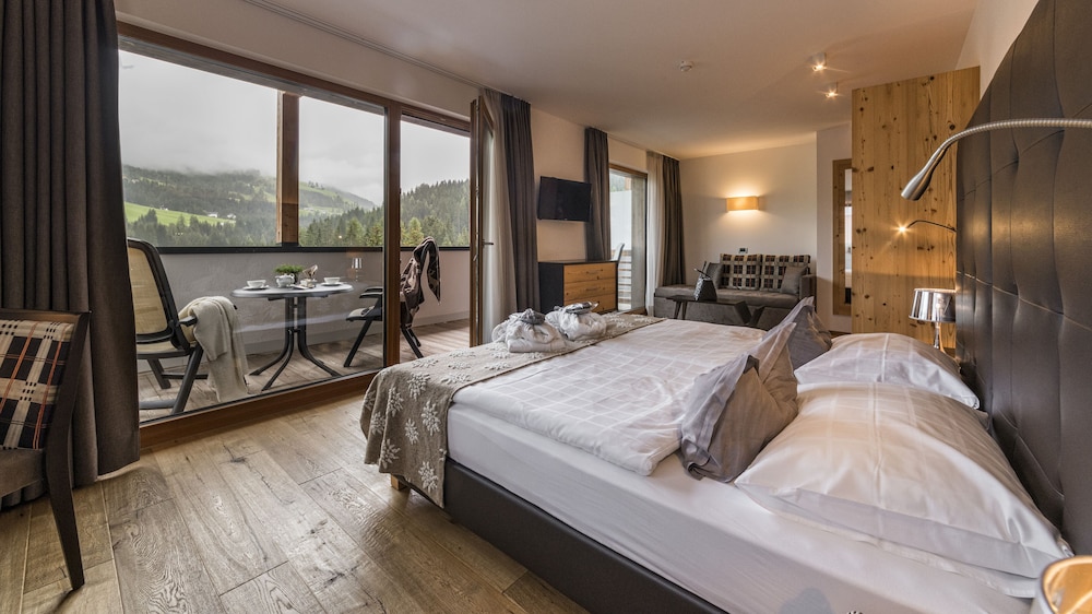 Panoramic Quadruple Room photo 3