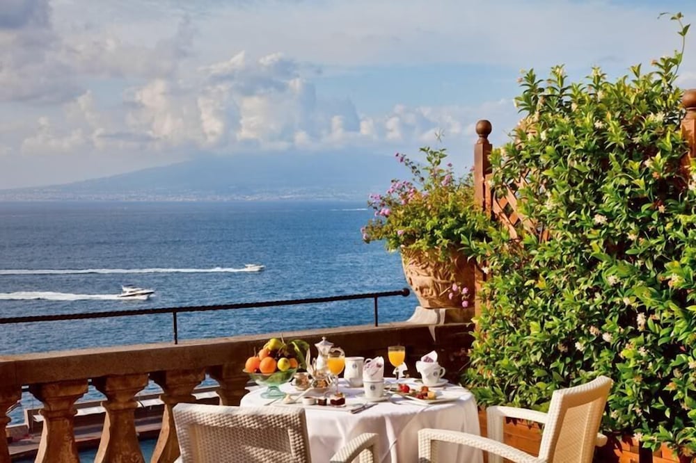 Junior Suite, Terrace, Sea View (Deluxe) - Photo 6