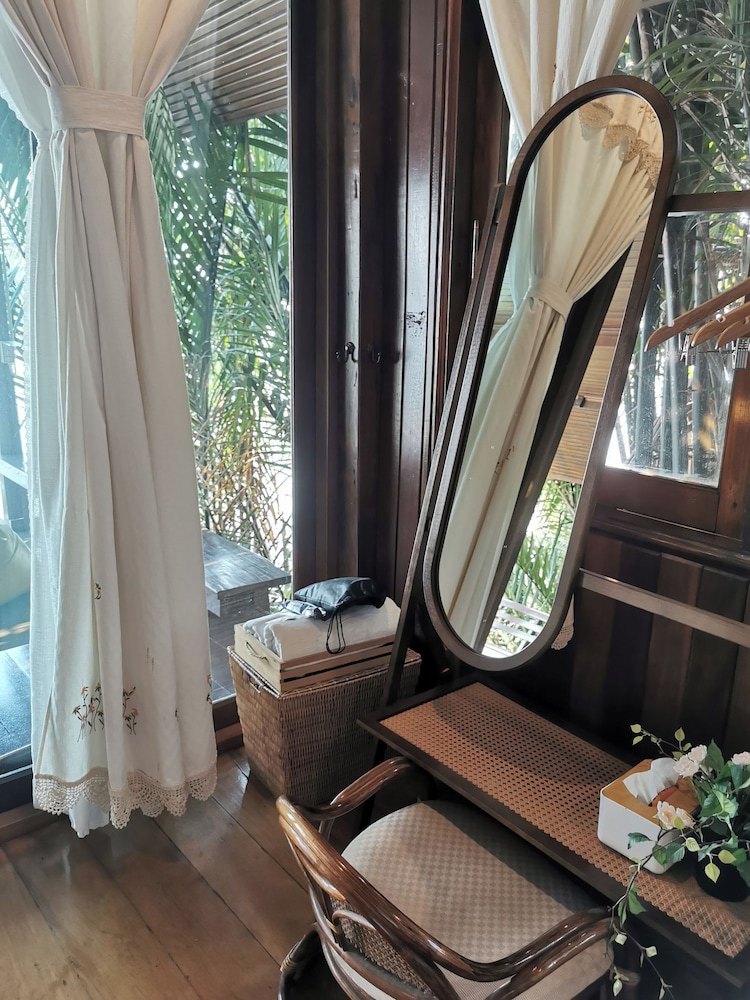 Superior Villa, River View photo 3