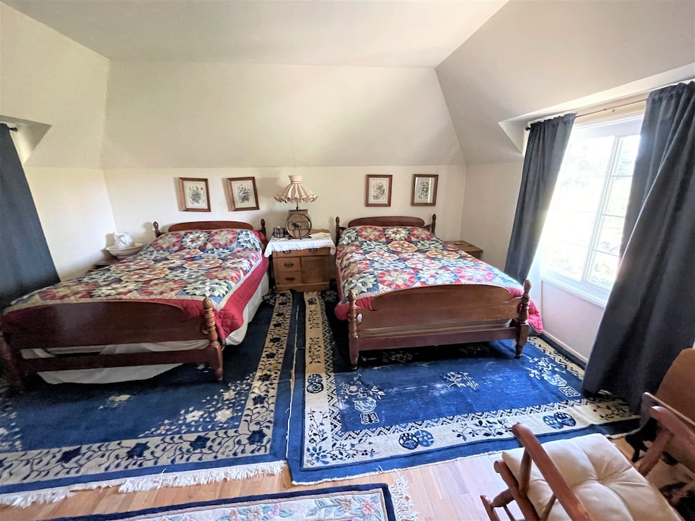 House, 2 Bedrooms photo 1
