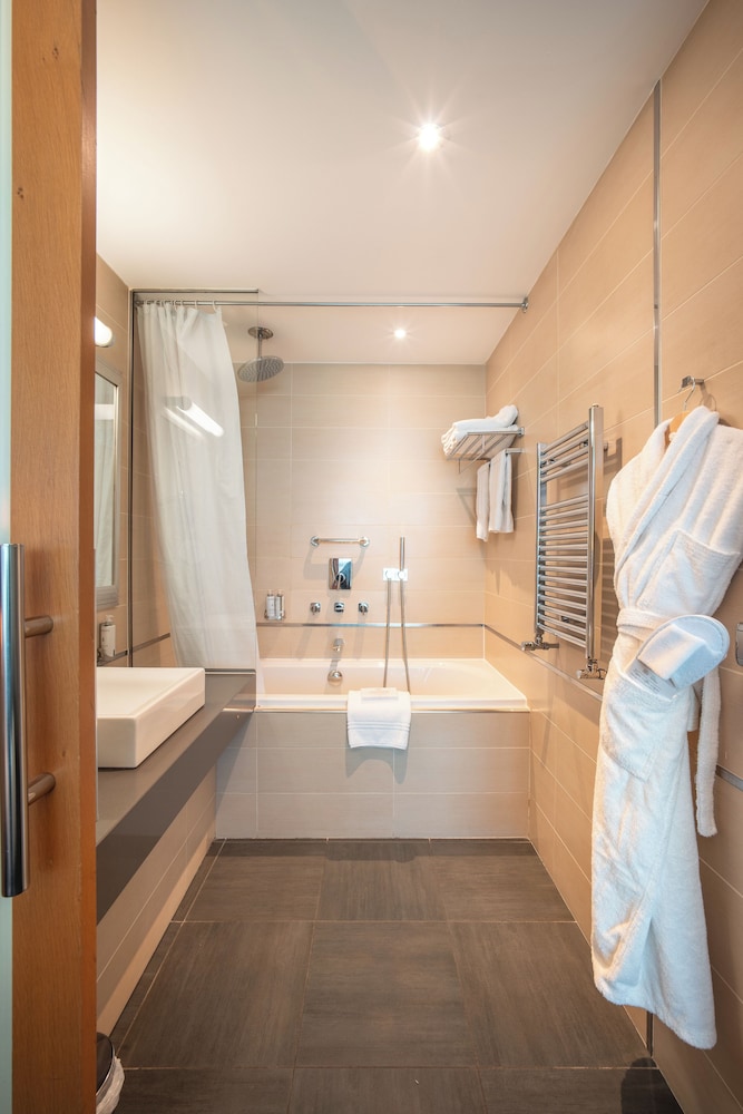 Superior Double or Twin Room photo 3