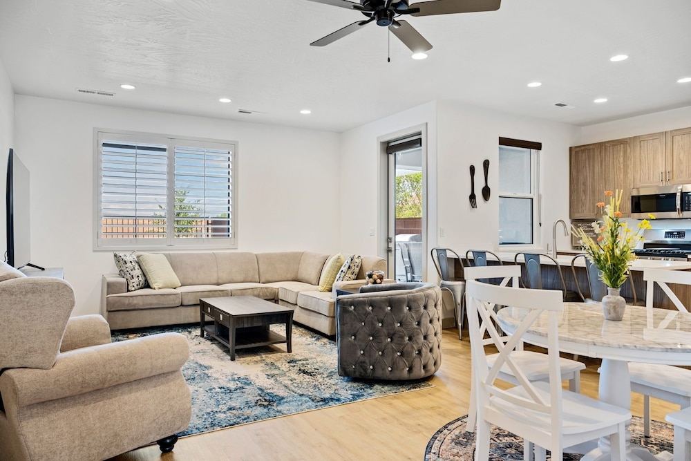 Townhome, 3 Bedrooms photo 1