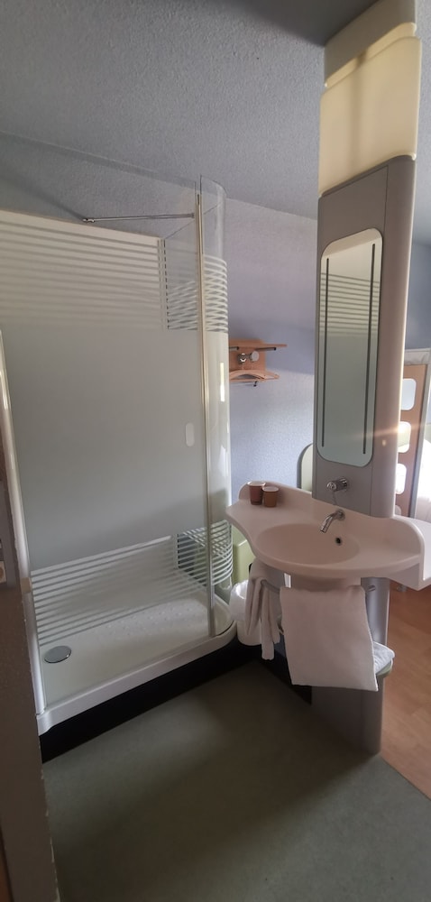 Triple Room, Multiple Beds - Photo 6
