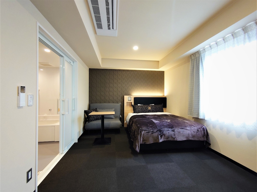 Universal Single Room, Non smoking - Photo 2