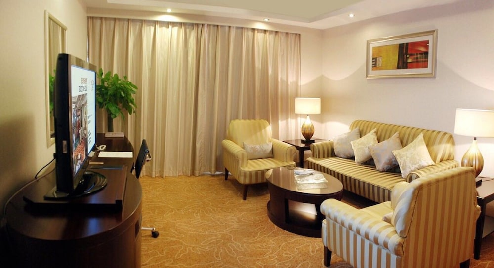 Deluxe Executive Suite photo 2