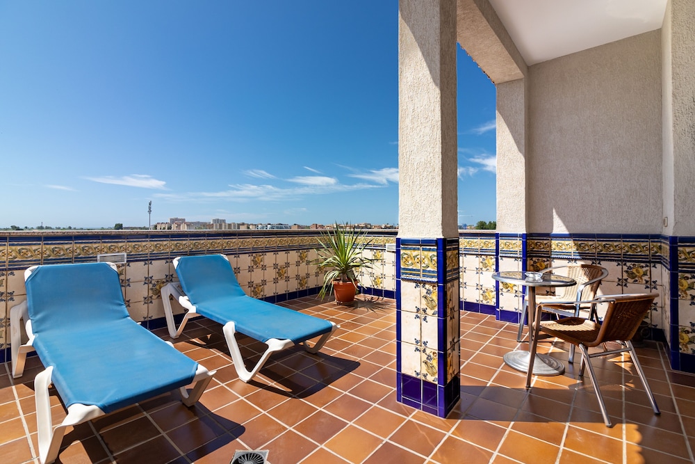 Suite - Photo 4