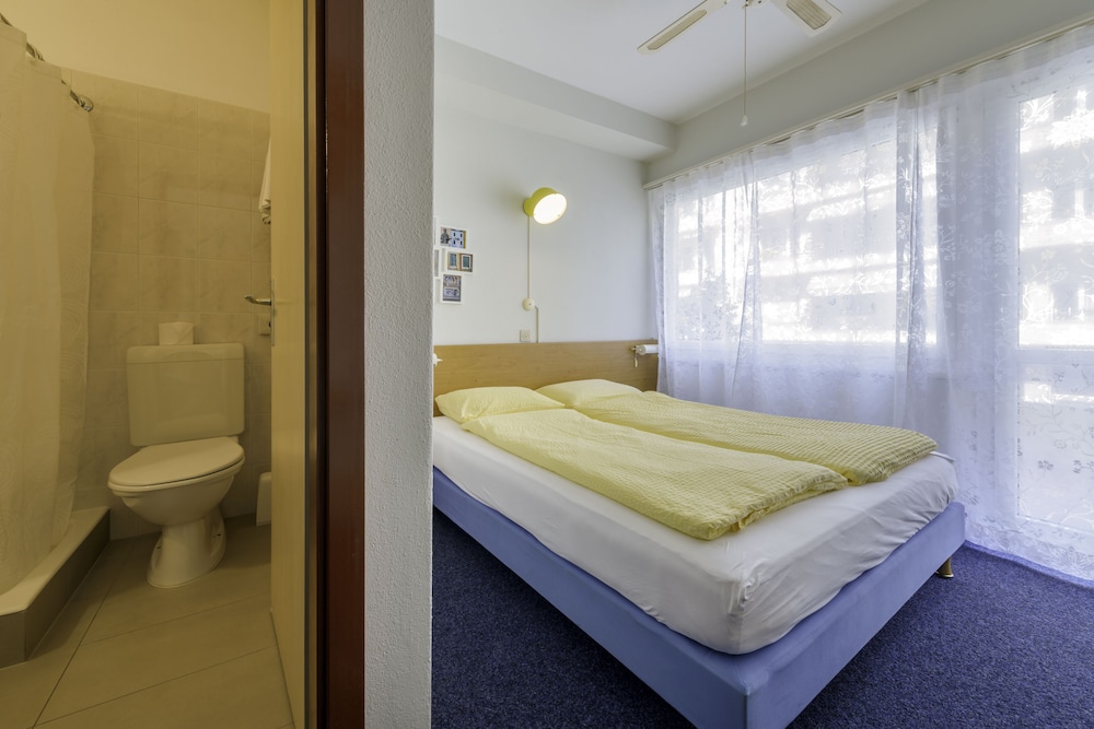 Basic Double Room