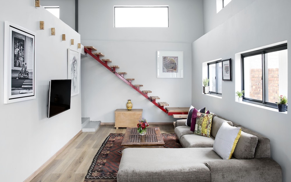 Deluxe Loft, 1 King Bed, Kitchenette, Valley View photo 2