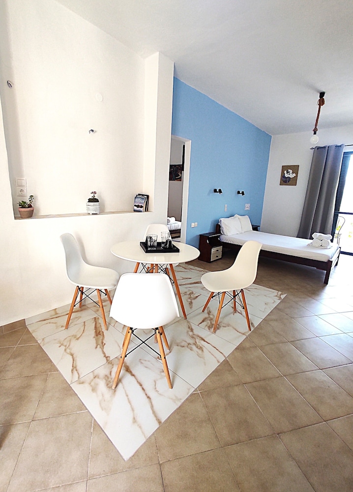 Standard Apartment, 2 Bedrooms, Partial Sea View photo 1