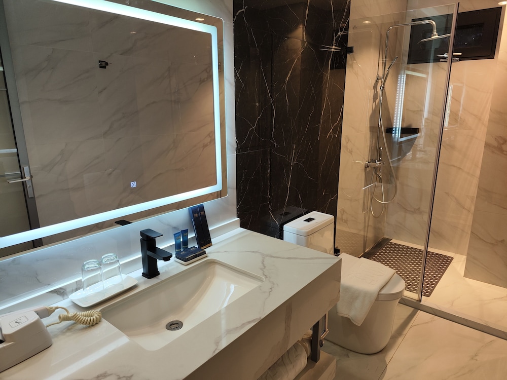 Deluxe Room - Photo 2