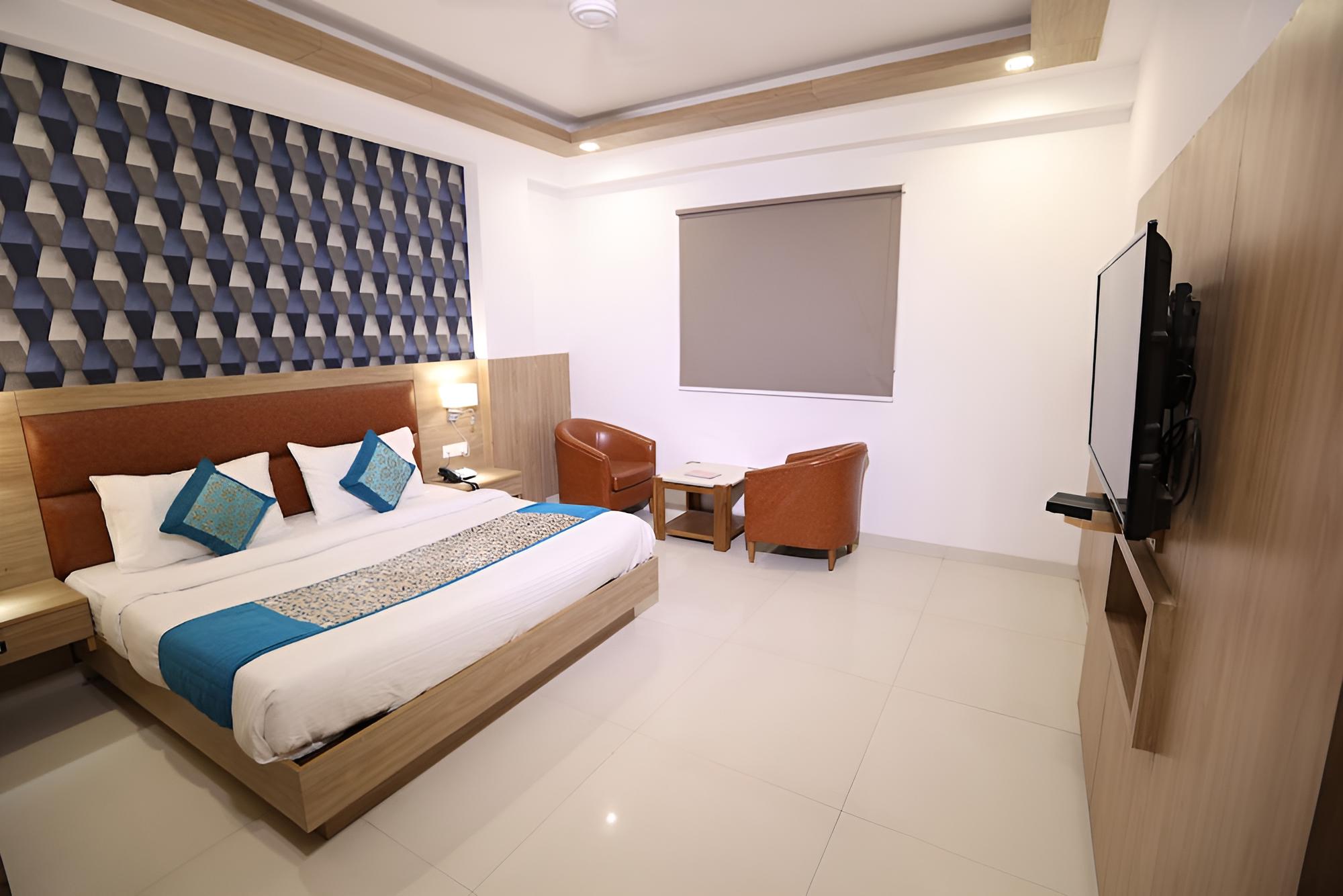 Deluxe Room - Photo 3