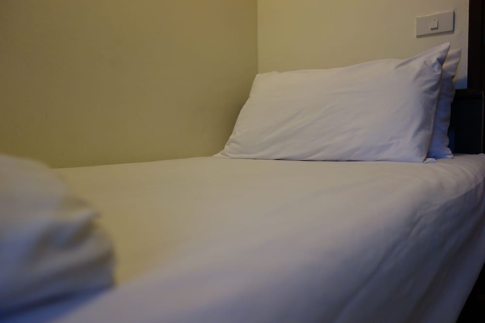 Single Bed Private Ensuite (3 feet bed) photo 1