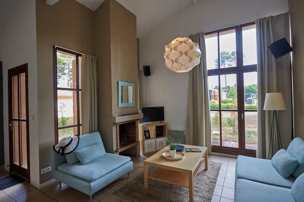 Deluxe Townhome photo 1