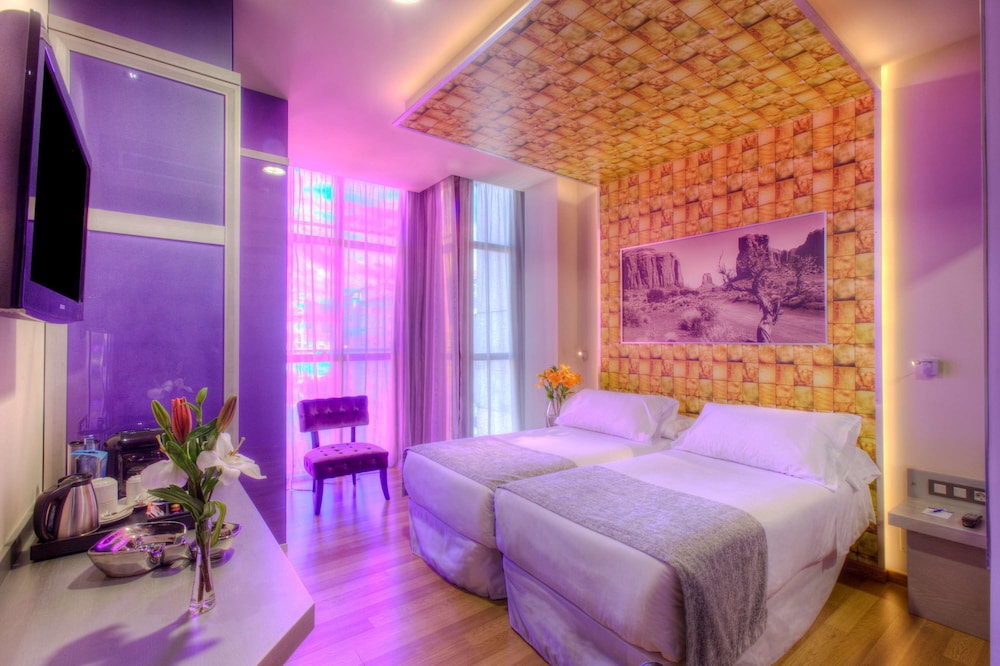 Standard Room - Photo 9
