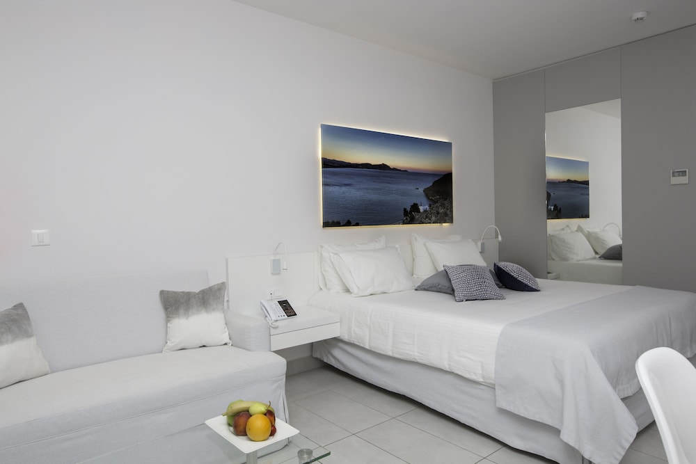 Deluxe Double Room (Panoramic sea view) photo 3