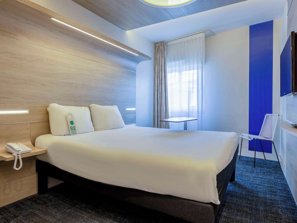 Standard Room, Multiple Beds - Photo 5