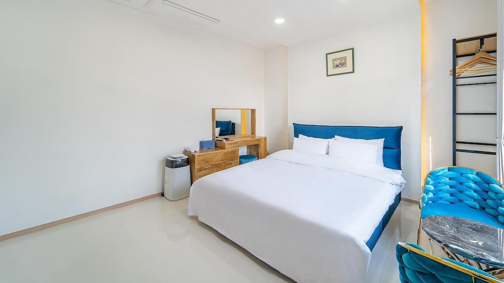 Basic Room, 1 Bedroom (201 (River view,Netflix)) - Photo 3